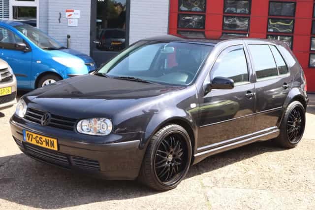 Volkswagen Golf (2001) thumbnail 1