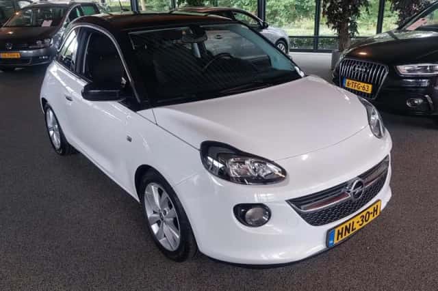 Opel Adam (2015) thumbnail 2