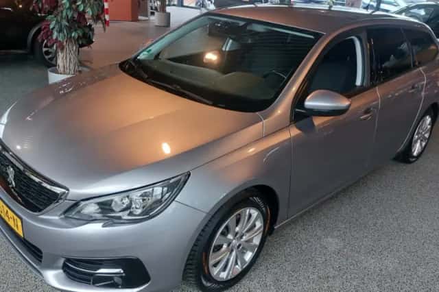 Peugeot 308 (2018) thumbnail 1