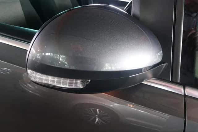Volkswagen Sharan (2011) thumbnail 4