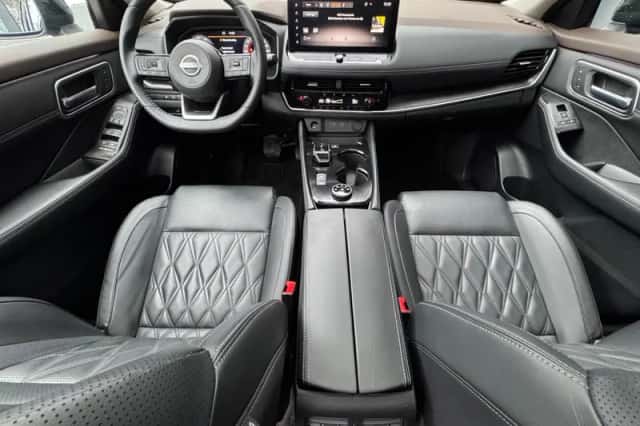 Nissan X-Trail (2024) thumbnail 2