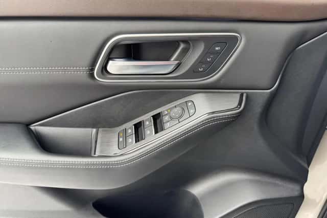 Nissan X-Trail (2024) thumbnail 6