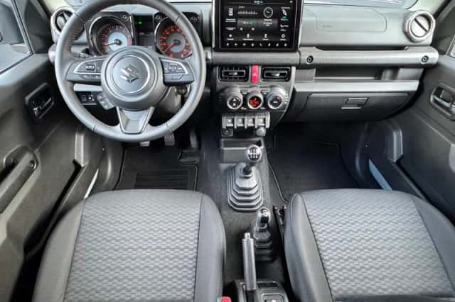 Suzuki Jimny (2026) thumbnail 6