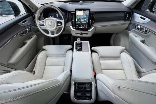 Volvo XC90 (2026) thumbnail 6