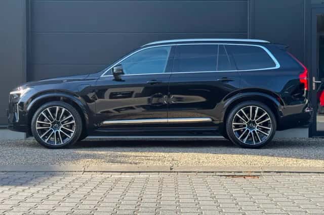 Volvo XC90 (2026) thumbnail 3