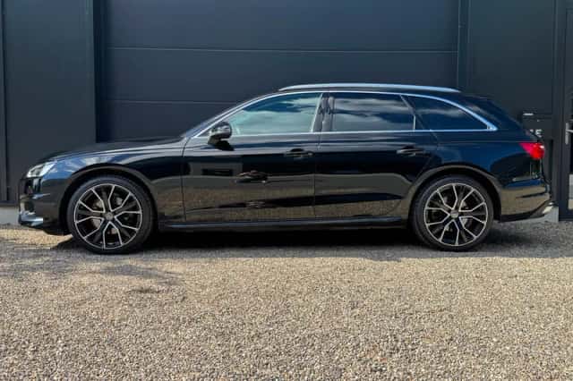 Audi A4 (2020) thumbnail 2