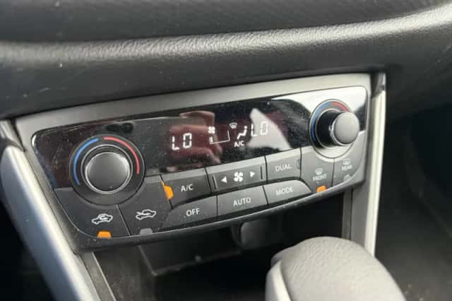 Suzuki S-Cross (2015) thumbnail 5