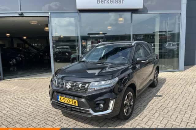 Suzuki Vitara (2015) thumbnail 1