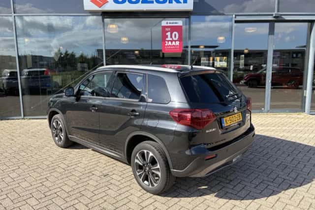 Suzuki Vitara (2021) thumbnail 3