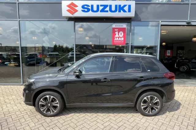 Suzuki Vitara (2015) thumbnail 3