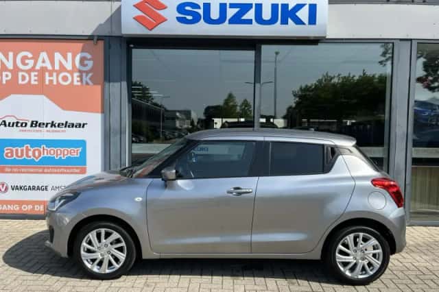 Suzuki Swift (2024) thumbnail 3