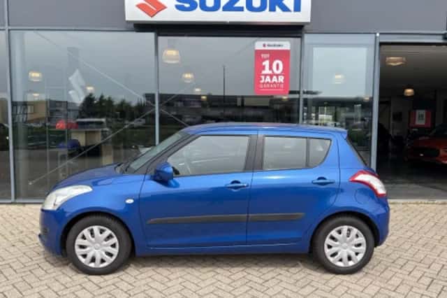 Suzuki Swift (2011) thumbnail 2