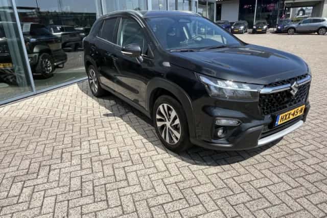 Suzuki S-Cross (2025) thumbnail 5
