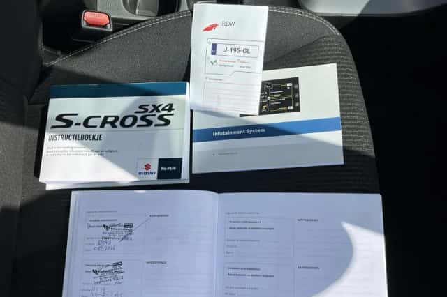 Suzuki S-Cross (2020) thumbnail 4