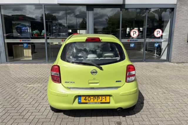 Nissan Micra (2011) thumbnail 4
