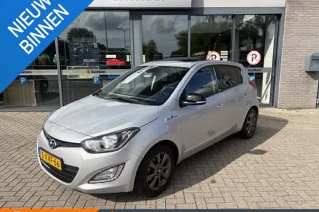 Hyundai i20 (2014) thumbnail 1