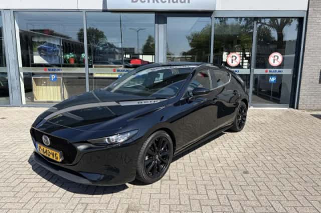 Mazda 3 (2021) thumbnail 2