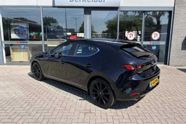 Mazda 3 (2021) thumbnail 4