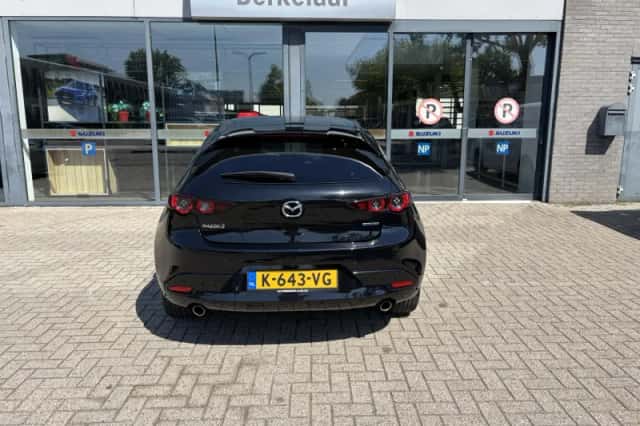 Mazda 3 (2021) thumbnail 5