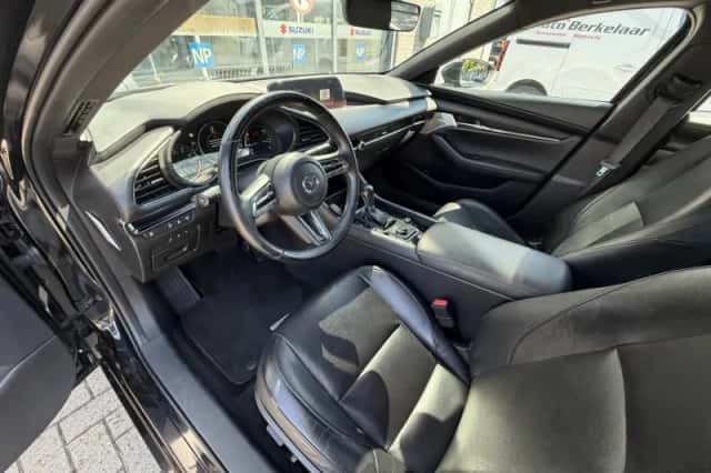 Mazda 3 (2021) thumbnail 6