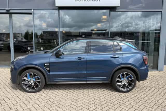 Lynk & Co 01 (2023) thumbnail 2