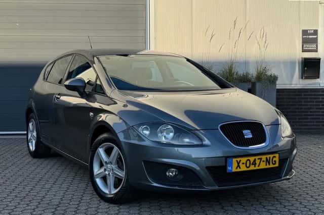 SEAT Leon (2012) thumbnail 1