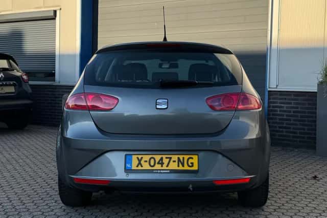 SEAT Leon (2012) thumbnail 4