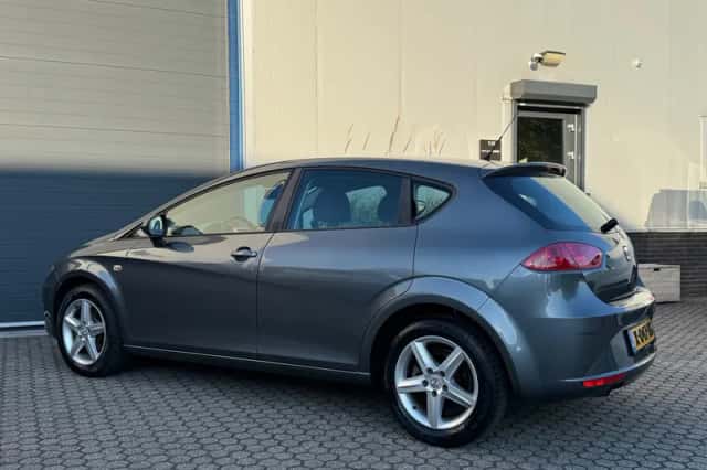 SEAT Leon (2012) thumbnail 5