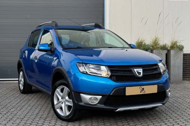 Dacia Sandero (2016) thumbnail 1