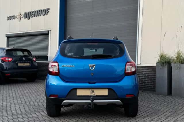 Dacia Sandero (2016) thumbnail 4