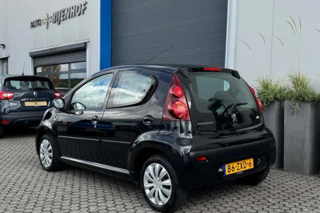 Peugeot 107 (2013) thumbnail 6