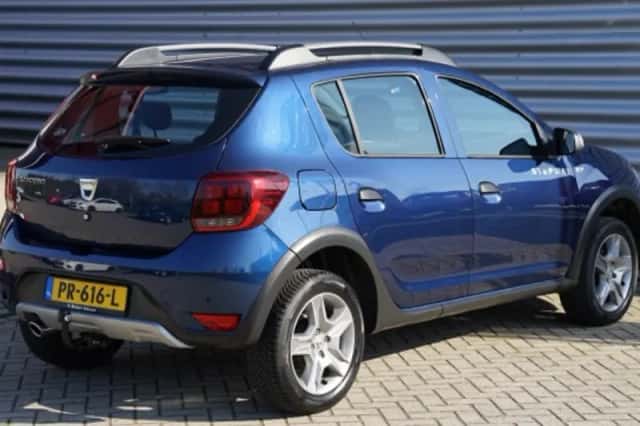 Dacia Sandero (2017) thumbnail 2
