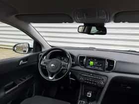 Kia Sportage (2016) thumbnail 3