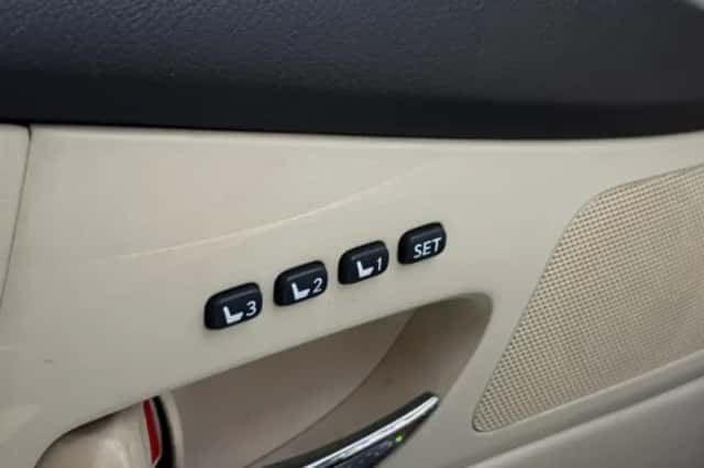 Lexus RX (2011) thumbnail 5