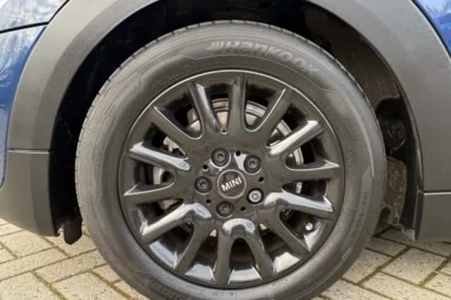MINI Cooper (2015) thumbnail 5