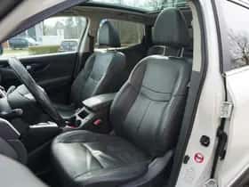 Nissan Qashqai (2015) thumbnail 3