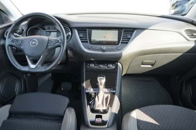 Opel Grandland (2020) thumbnail 4