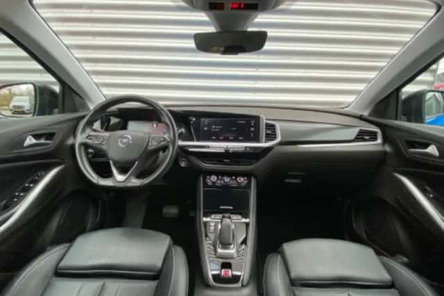Opel Grandland (2022) thumbnail 3