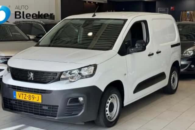 Peugeot Partner (2023) thumbnail 1
