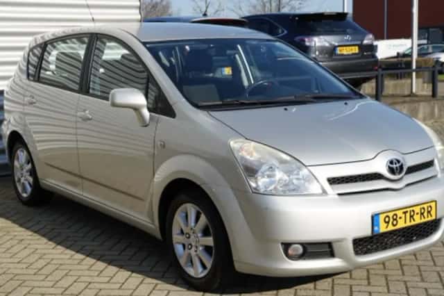 Toyota VERSO (2007) thumbnail 2