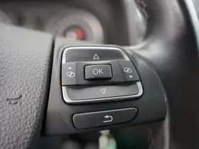Volkswagen Golf (2012) thumbnail 12
