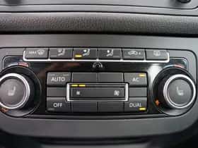 Volkswagen Golf (2012) thumbnail 18