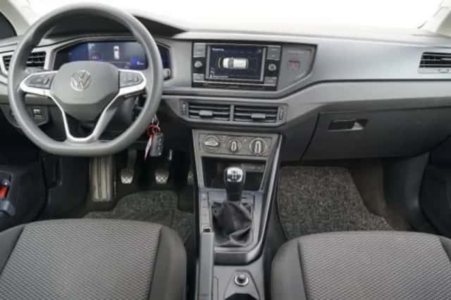 Volkswagen Polo (2022) thumbnail 3
