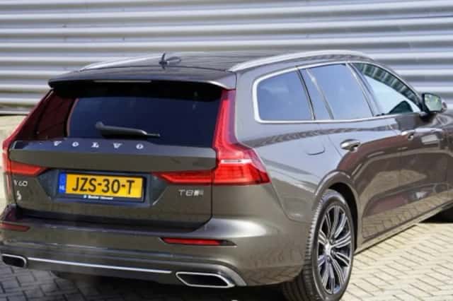 Volvo V60 (2020) thumbnail 2