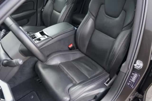 Volvo V60 (2020) thumbnail 3