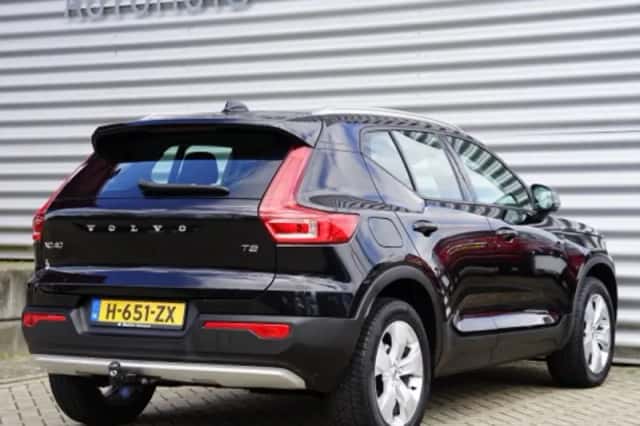 Volvo XC40 (2020) thumbnail 2