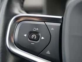 Volvo XC40 (2020) thumbnail 30