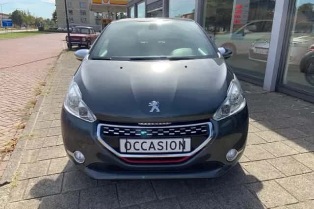 Peugeot 208 (2013) thumbnail 2