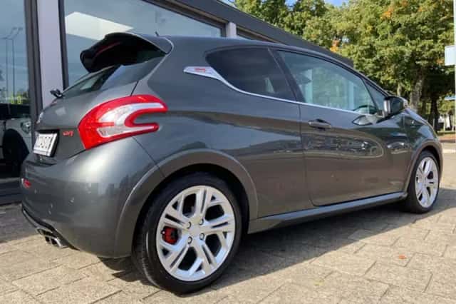 Peugeot 208 (2013) thumbnail 6