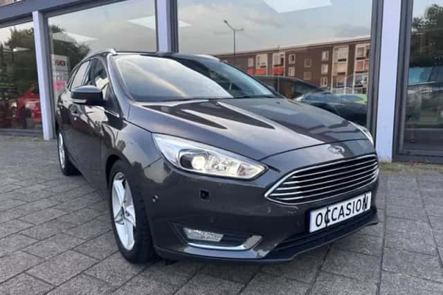Ford Focus (2018) thumbnail 1